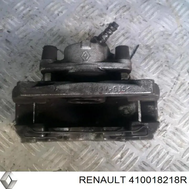 410018218R Renault (RVI) suporte do freio dianteiro direito