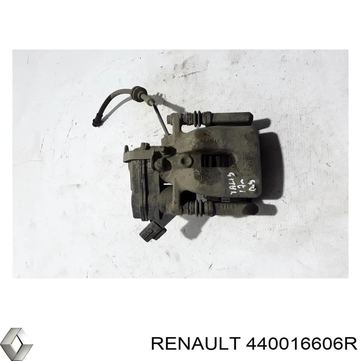 Купить 440016606R Renault (RVI) Суппорт задний правый