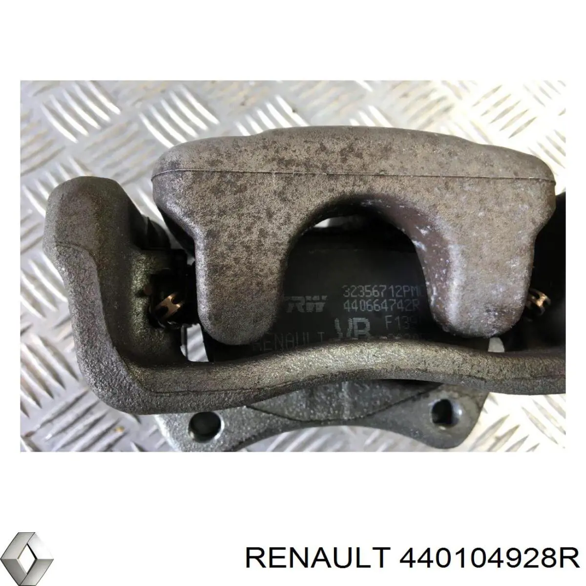 Купить 440104928R Renault (RVI) Суппорт задний левый