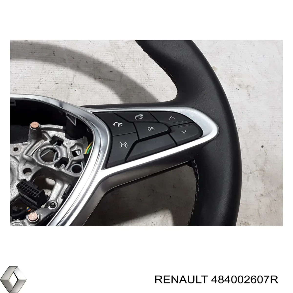 Руль 484002607R Renault (RVI)