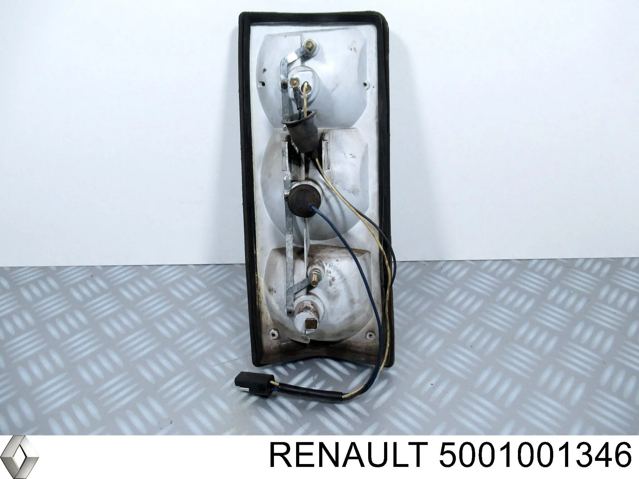 Купить 5001001346 Renault (RVI) Левый стоп
