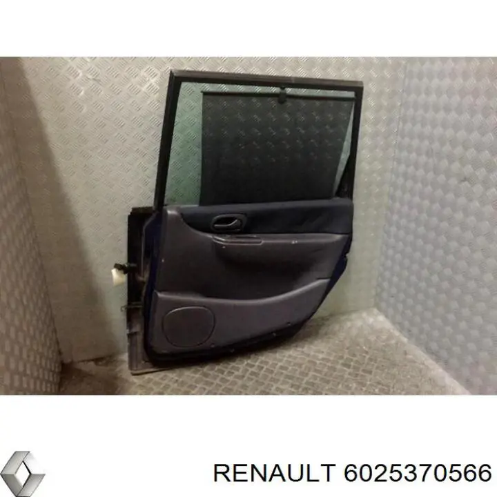 Дверь задняя правая 6025370566 Renault (RVI)