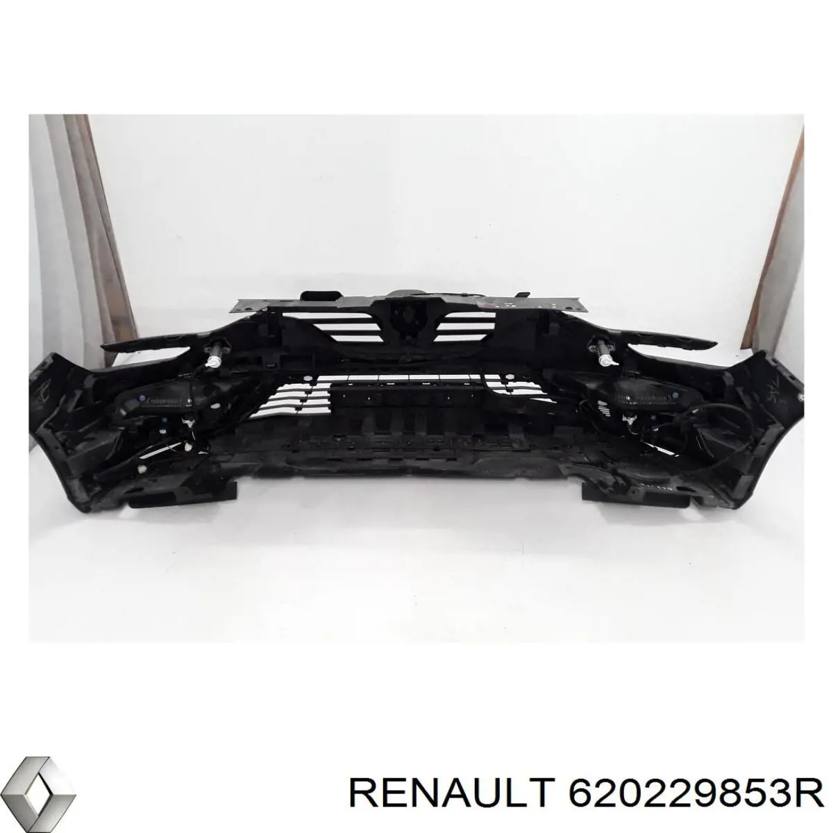 Передний бампер 620229853R Renault (RVI)