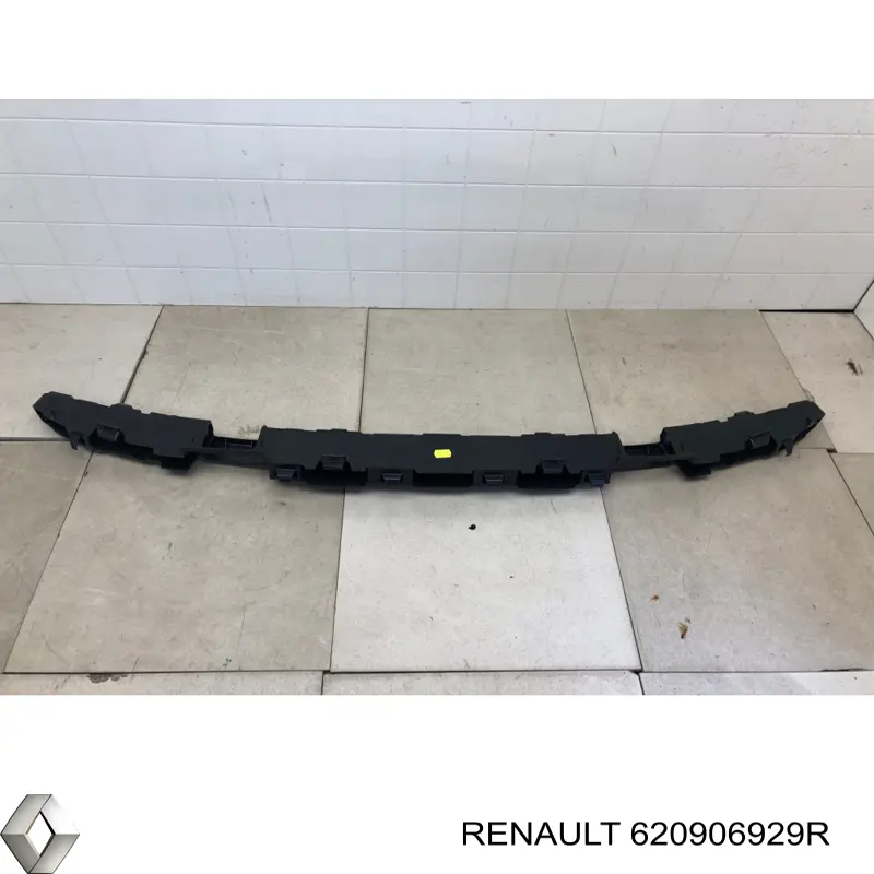 620906929R Renault (RVI) Кронштейн бампера переднего центральный