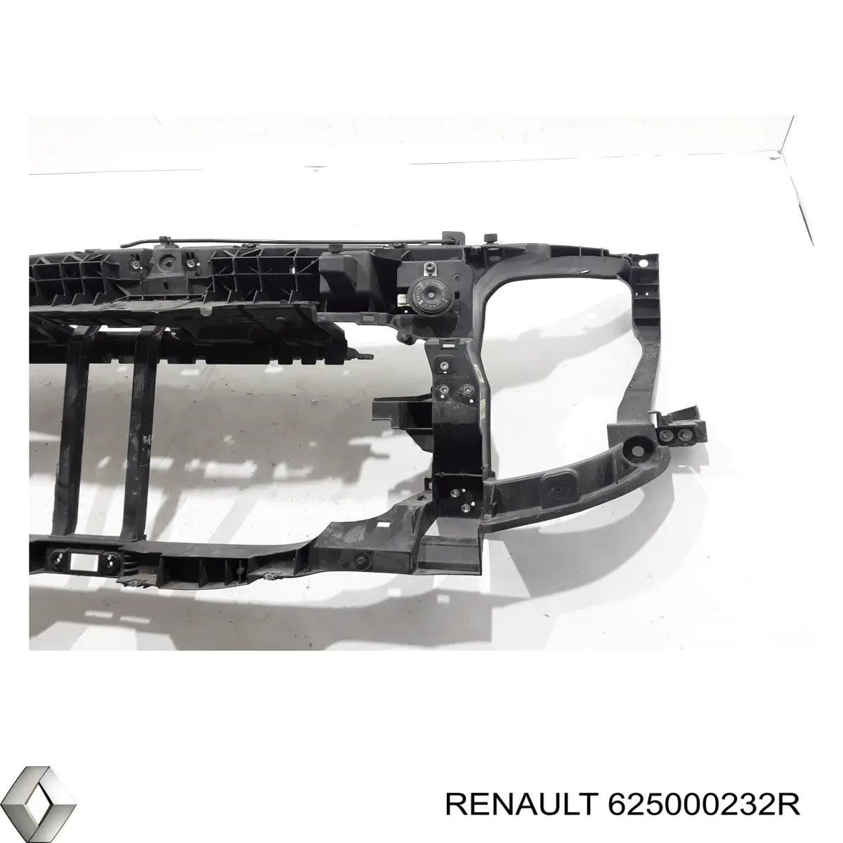 Панель передняя Renault (RVI) 625000232R цена, от 264.54 USD