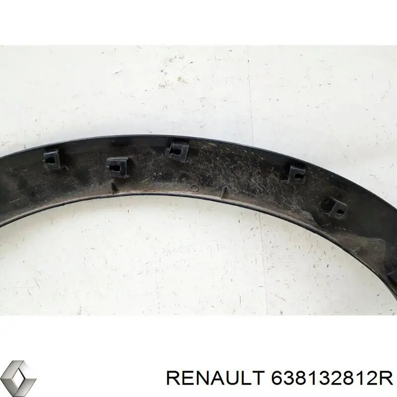 Расширитель (накладка) арки переднего крыла левый 638132812R Renault (RVI)