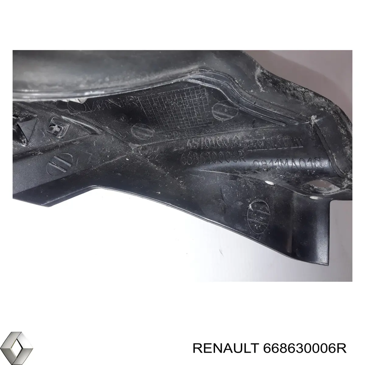 668630006R Renault (RVI) Заглушка жабо боковая