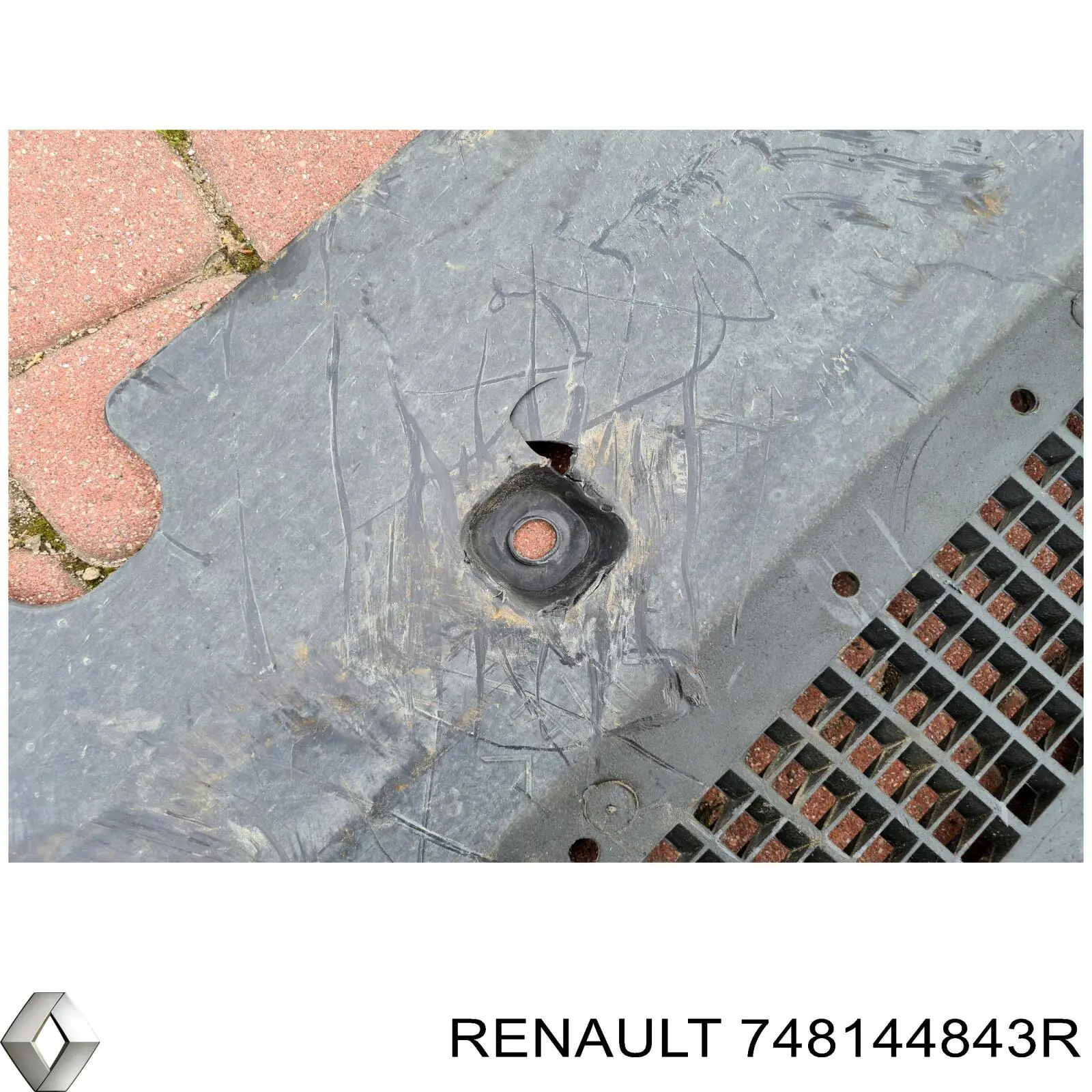 Купить 748144843R Renault (RVI) Защита днища правая