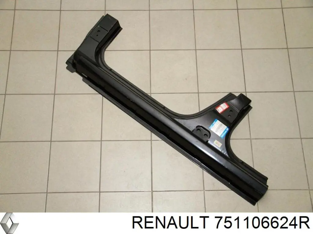 751106624R Renault (RVI) longarina de chassi dianteira direita