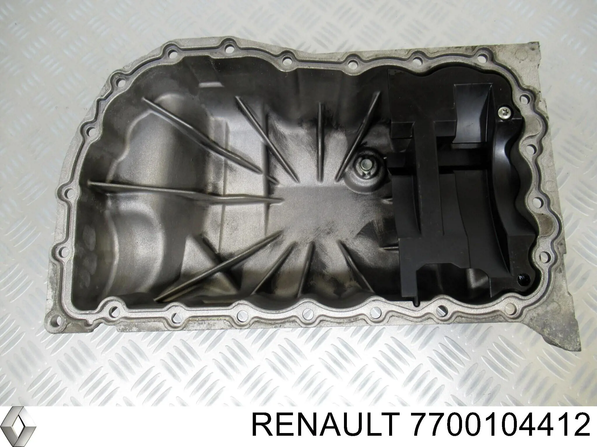 Купить 7700104412 Renault (RVI) Поддон картера двигателя