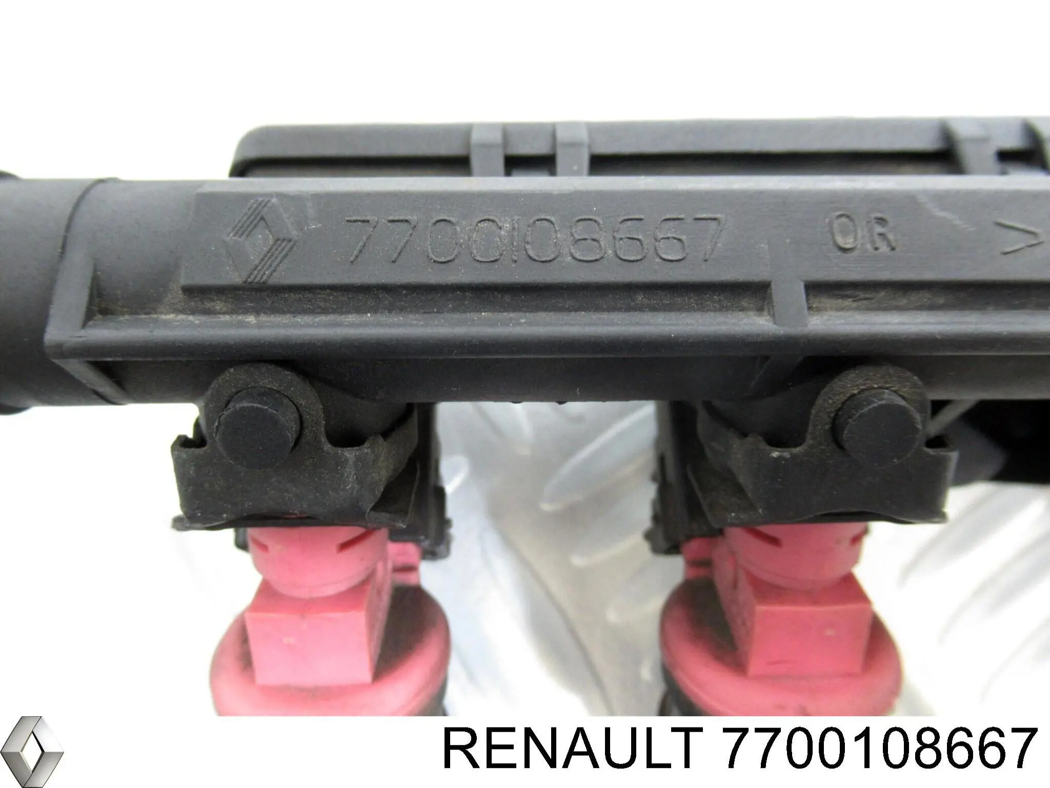 7700108667 Renault (RVI) распределитель топлива (рампа)