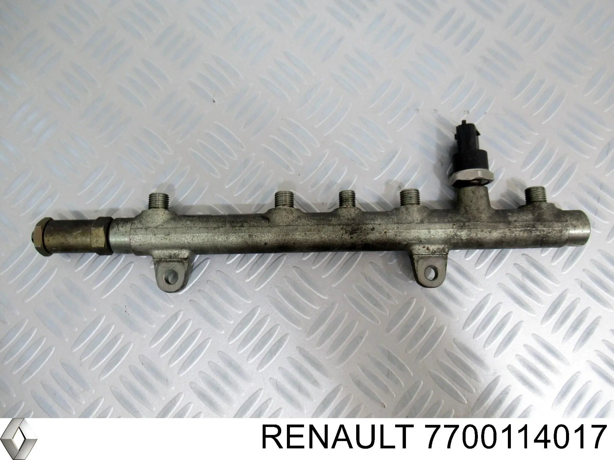 7700114017 Renault (RVI) distribuidor de combustível (rampa)