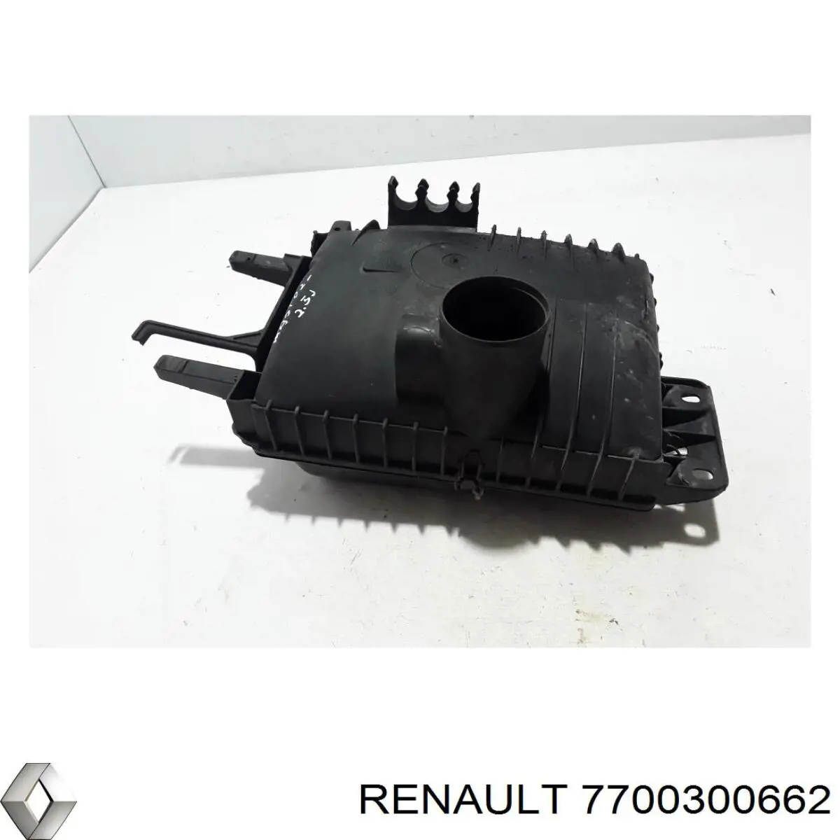 Корпус воздушного фильтра 7700300662 Renault (RVI)