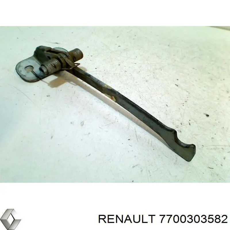  7700303582 Renault (RVI)