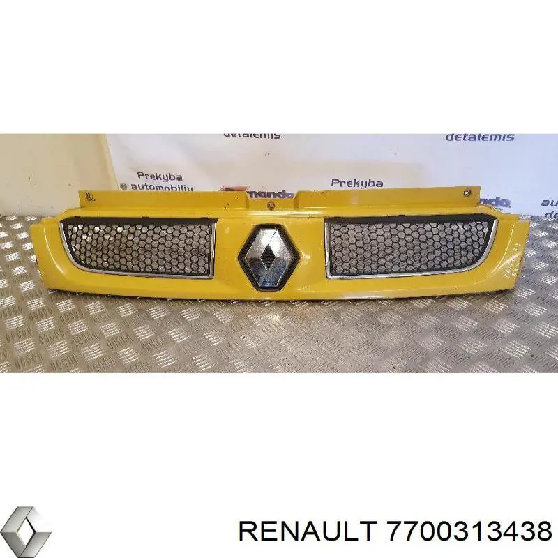 Решетка радиатора на Renault Trafic II FL