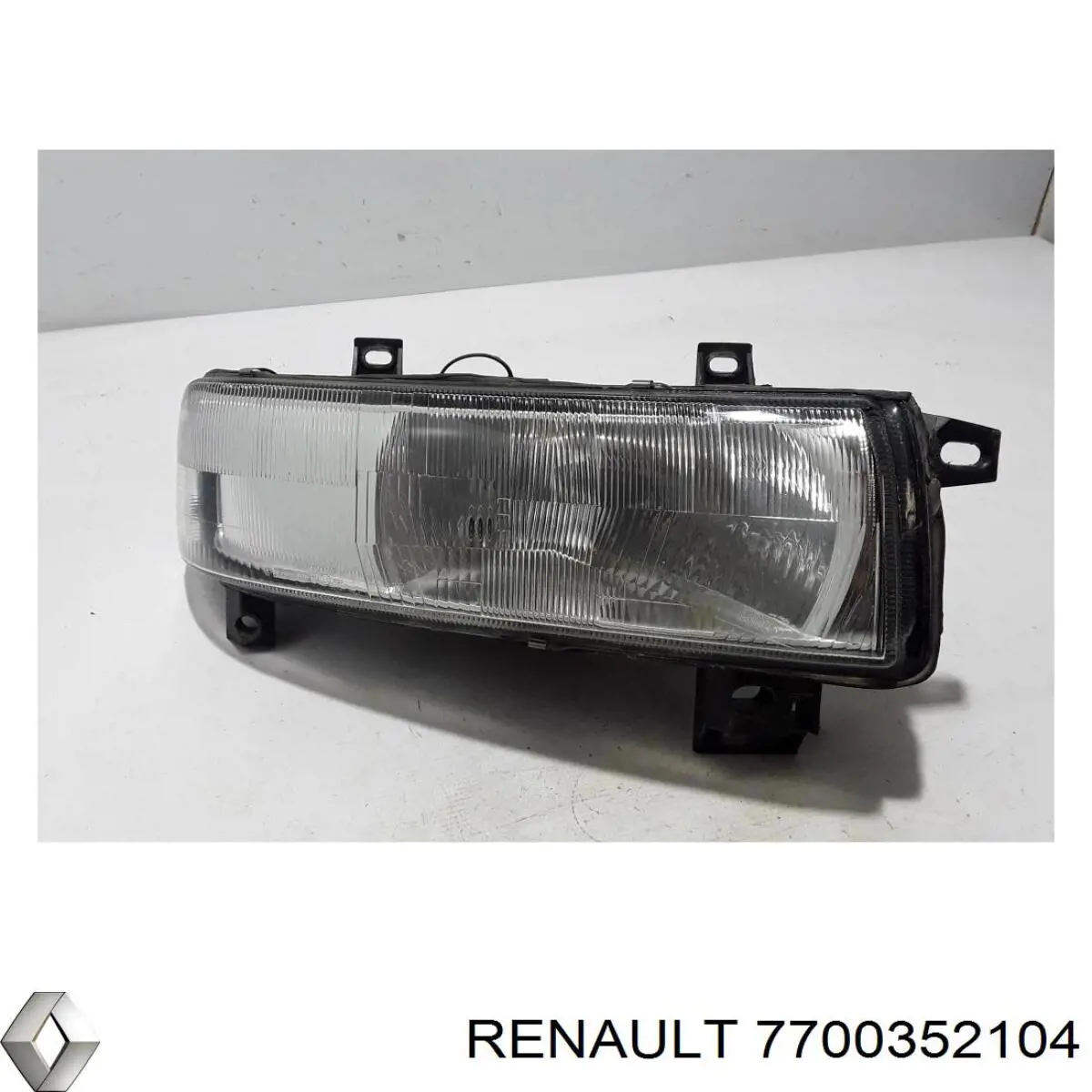 7700352104 Renault (RVI) фара правая
