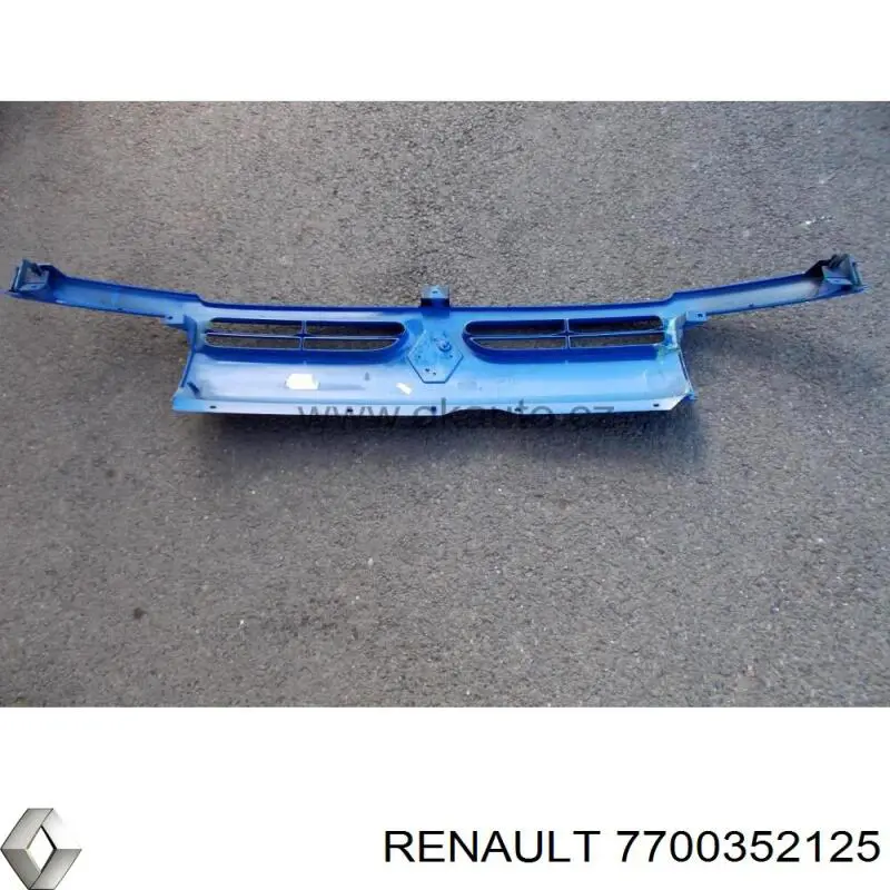 Решетка радиатора 7701470810 Renault (RVI)