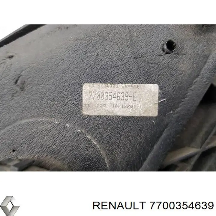 Правое боковое зеркало Renault (RVI) 7700354639