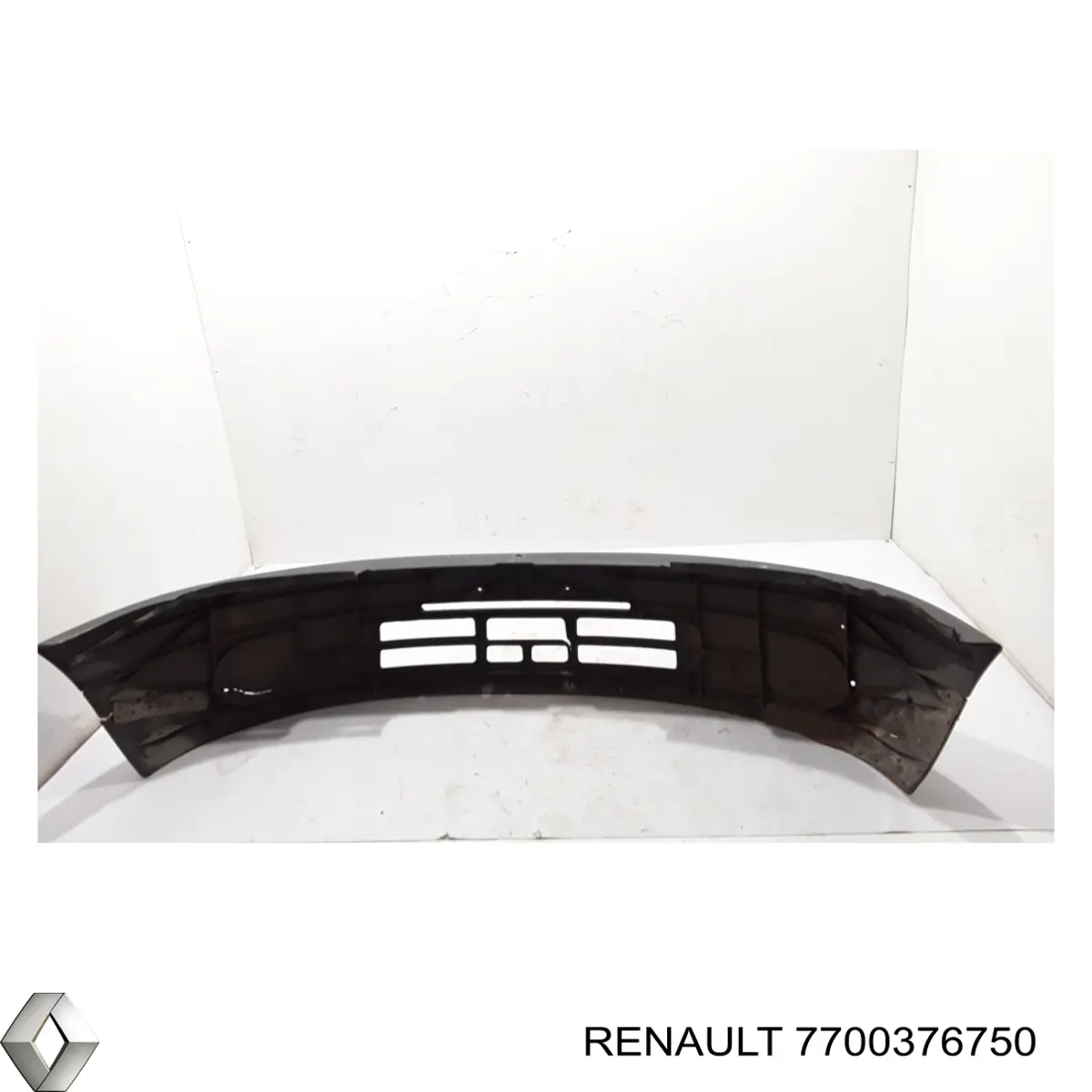 Передний бампер 7700376750 Renault (RVI)