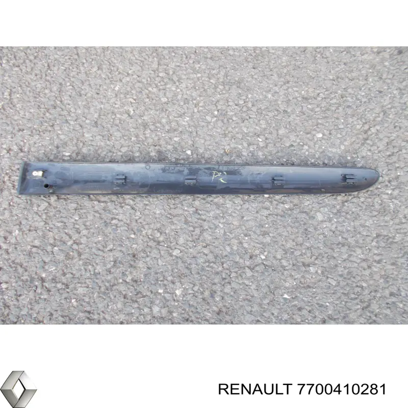 7700410281 Renault (RVI) moldura da porta traseira direita