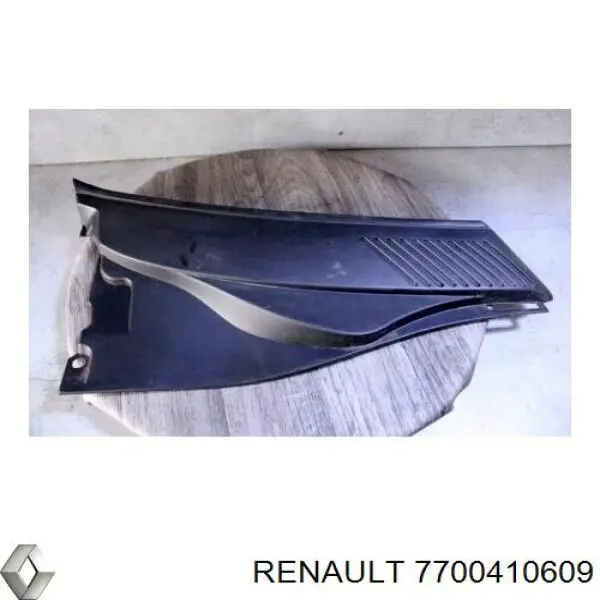Купить 7700410609 Renault (RVI) Решетка дворников правая
