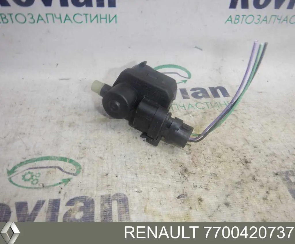 Corretor da luz Renault (RVI) 7700420737
