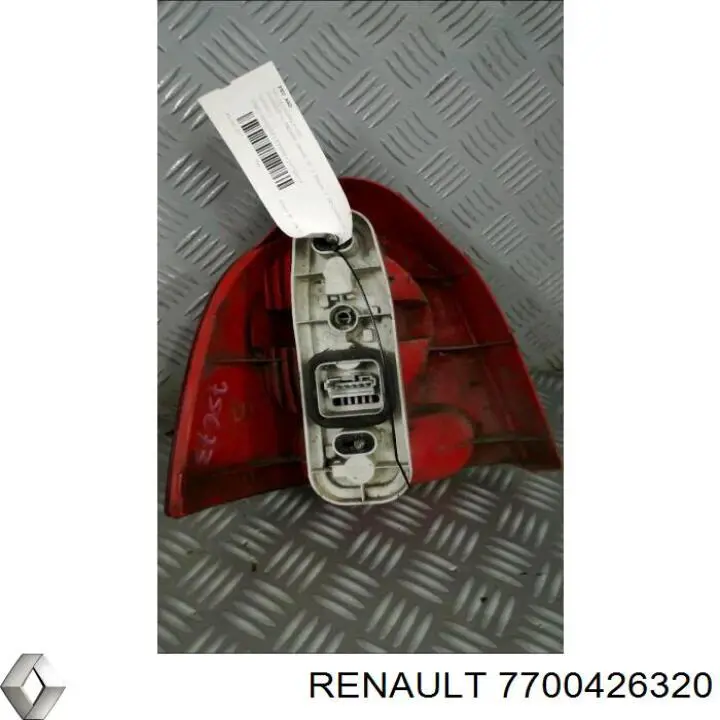Стоп задний Renault (RVI) 7700426320