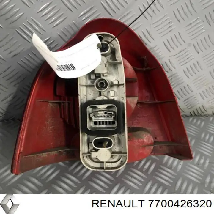 Фара задняя правая внешняя Renault (RVI) 7700426320 цена, от 30.58 USD