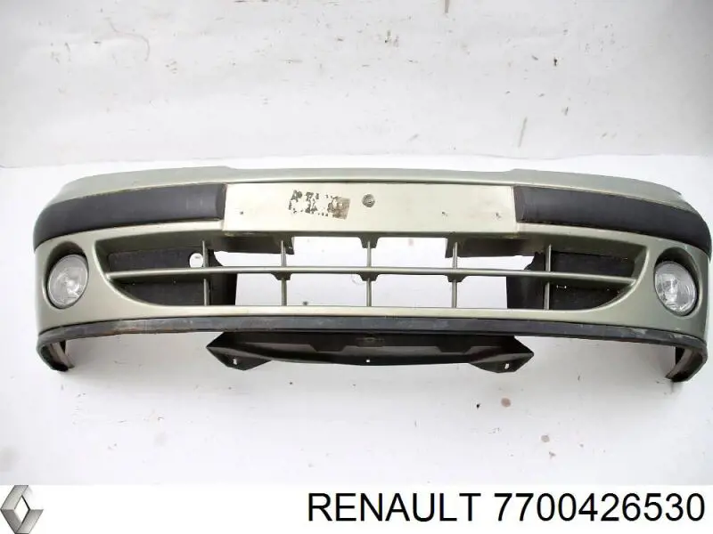 7700426530 Renault (RVI) placa sobreposta direita do pára-choque dianteiro