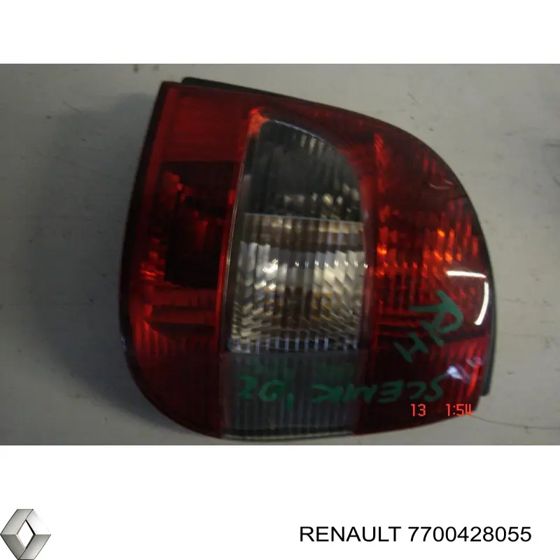 7700428055 Renault (RVI) lanterna traseira direita