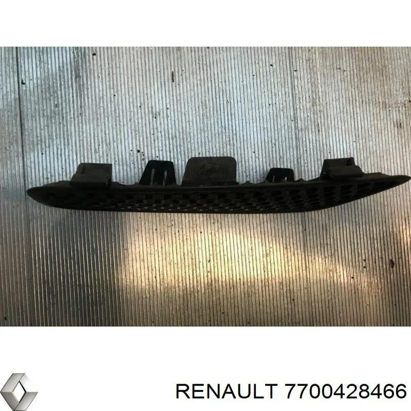 Решетка радиатора левая Renault (RVI) 7700428466 цена, от 20.90 USD