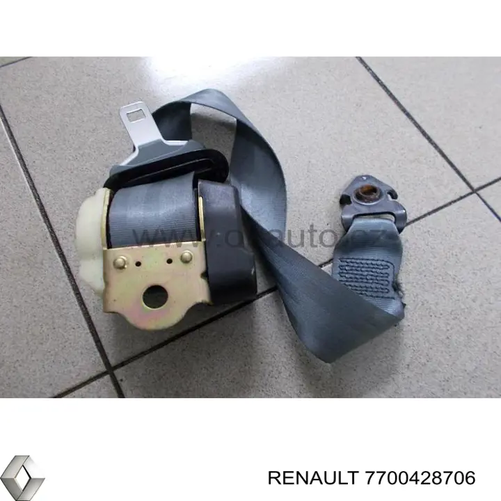 Ремень безопасности задний центральный 7700428706 Renault (RVI)