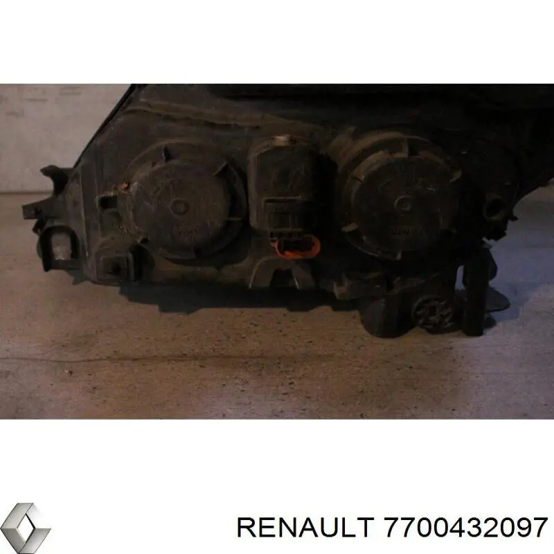Правая фара 7700432097 Renault (RVI)