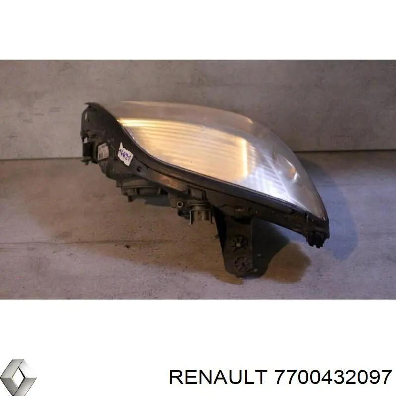 7700432097 Renault (RVI) фара правая