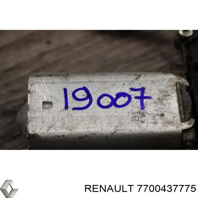 Моторчик заднего стеклоочистителя Renault (RVI) 7700437775