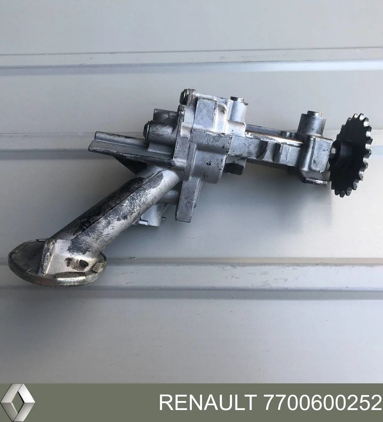 Масляный насос 7700600252 Renault (RVI)