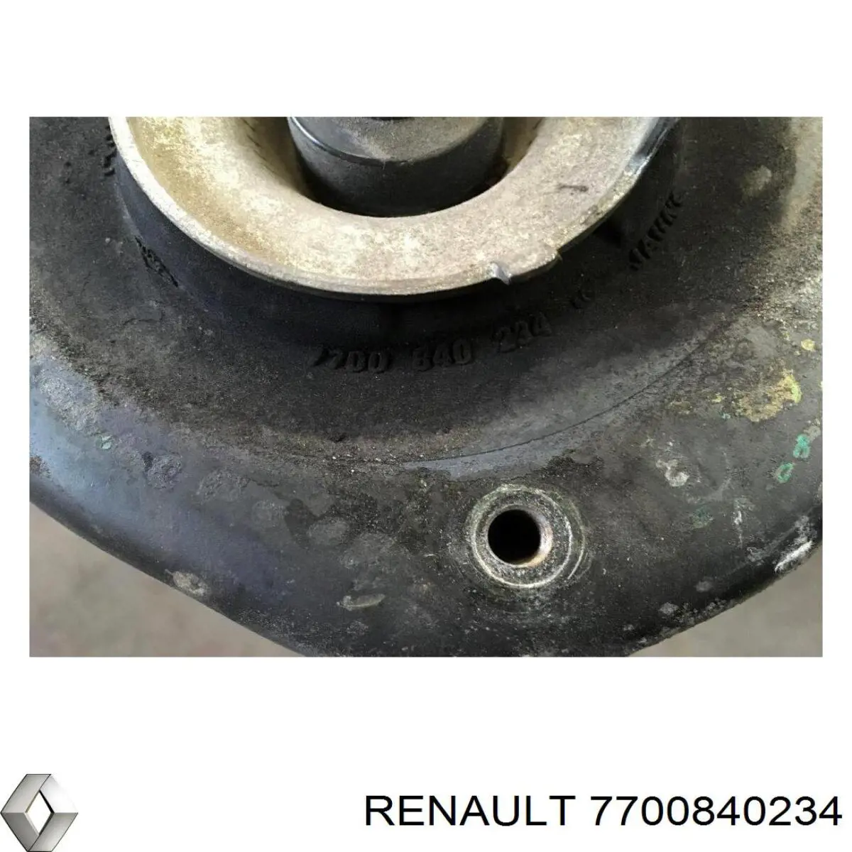 Опора переднего амортизатора 7700840234 Renault (RVI)