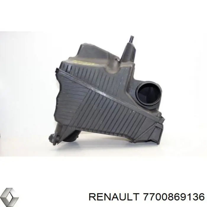 Фильтр воздушный Renault (RVI) 7700869136