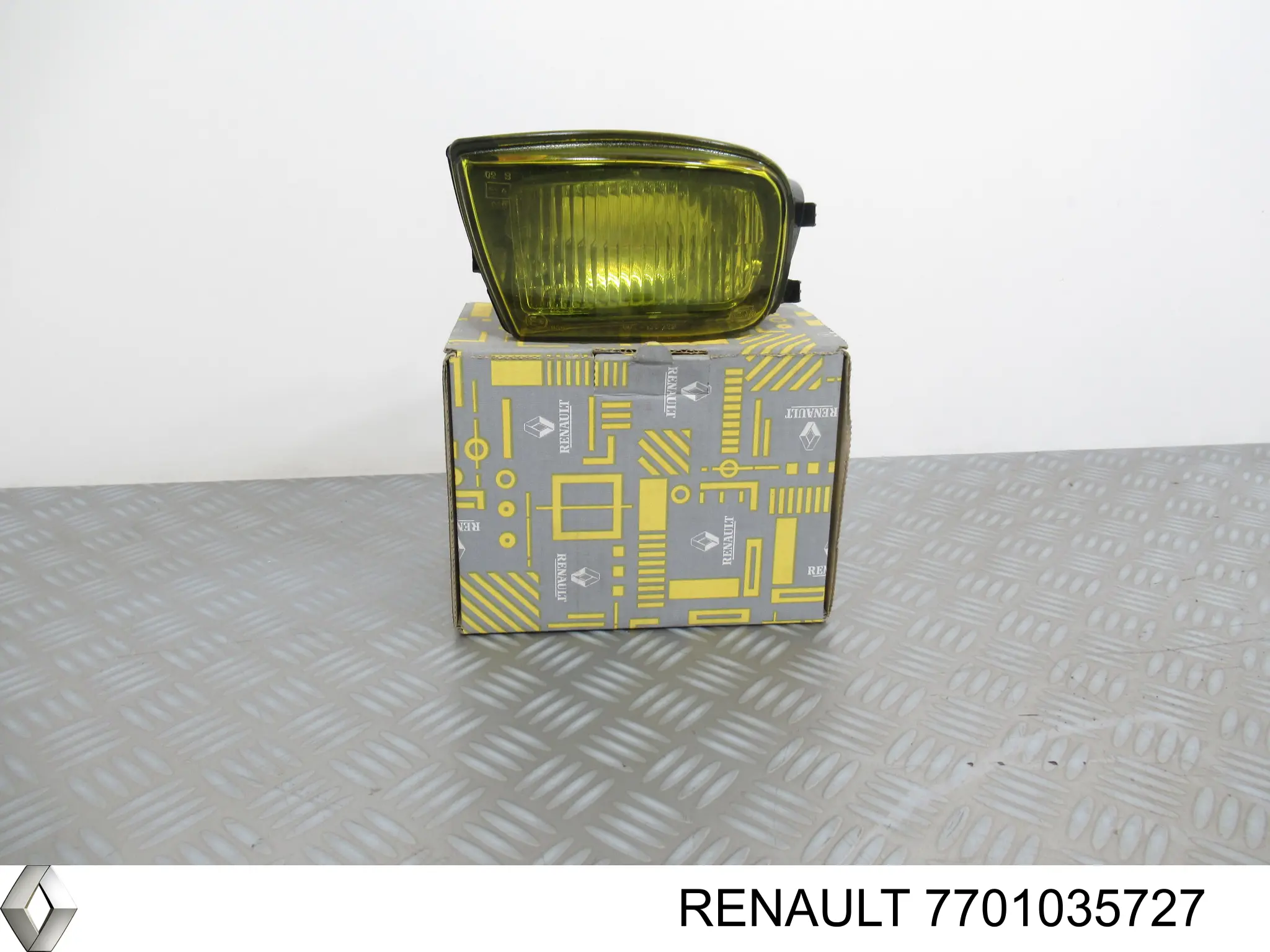 Противотуманная фара левая на Renault Safrane I B54