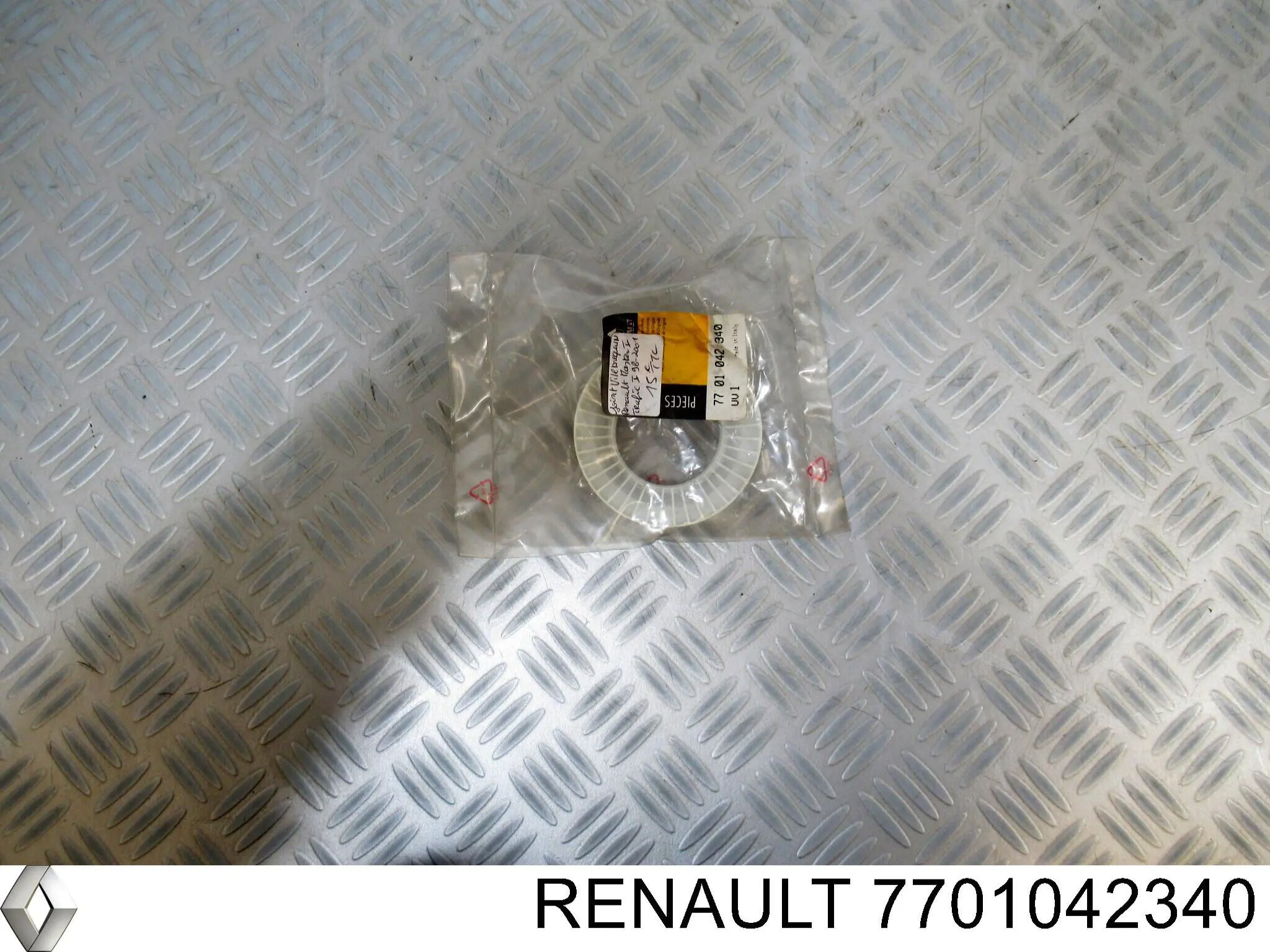 7701042340 Renault (RVI) Сальник коленвала двигателя, передний