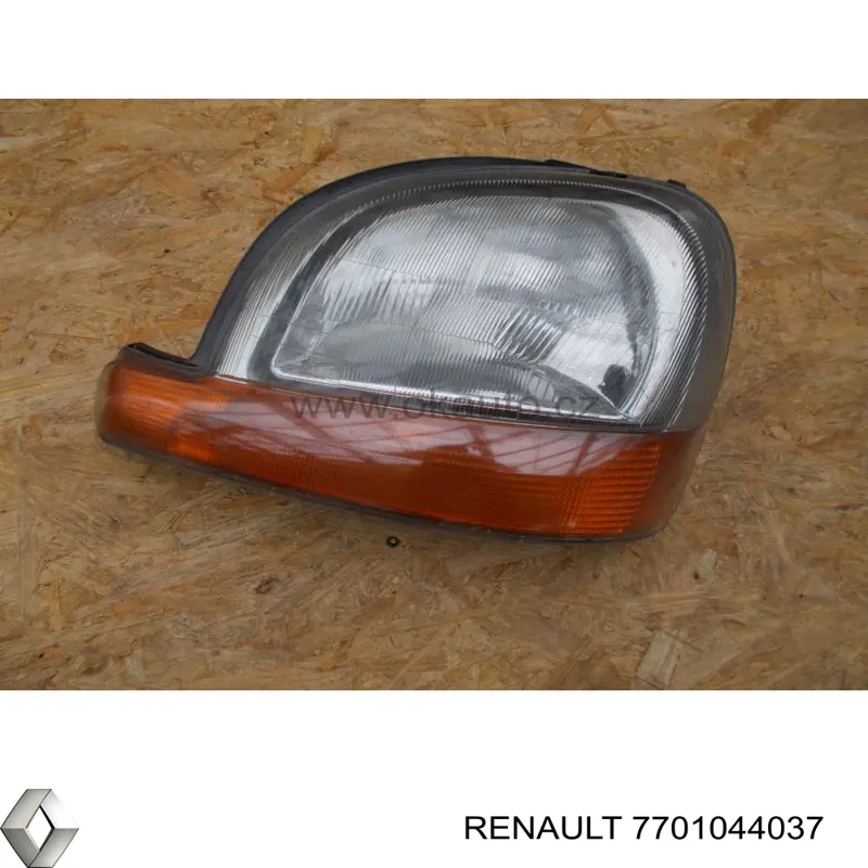 7701044037 Renault (RVI) фара левая