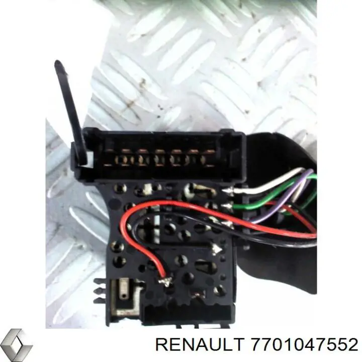 Переключатель подрулевой, левый Renault (RVI) 7701047552 цена, от 13.33 USD
