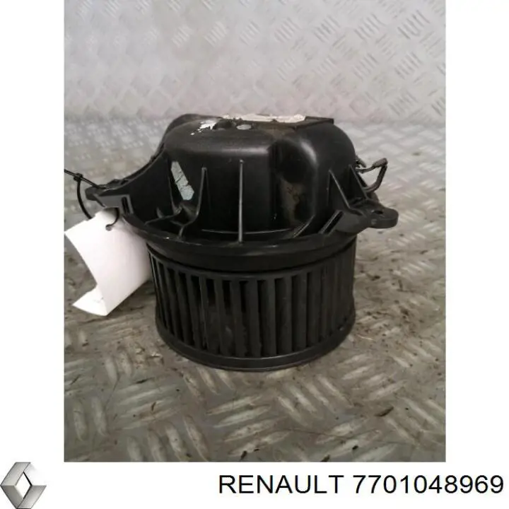 7701048969 Renault (RVI) вентилятор печки