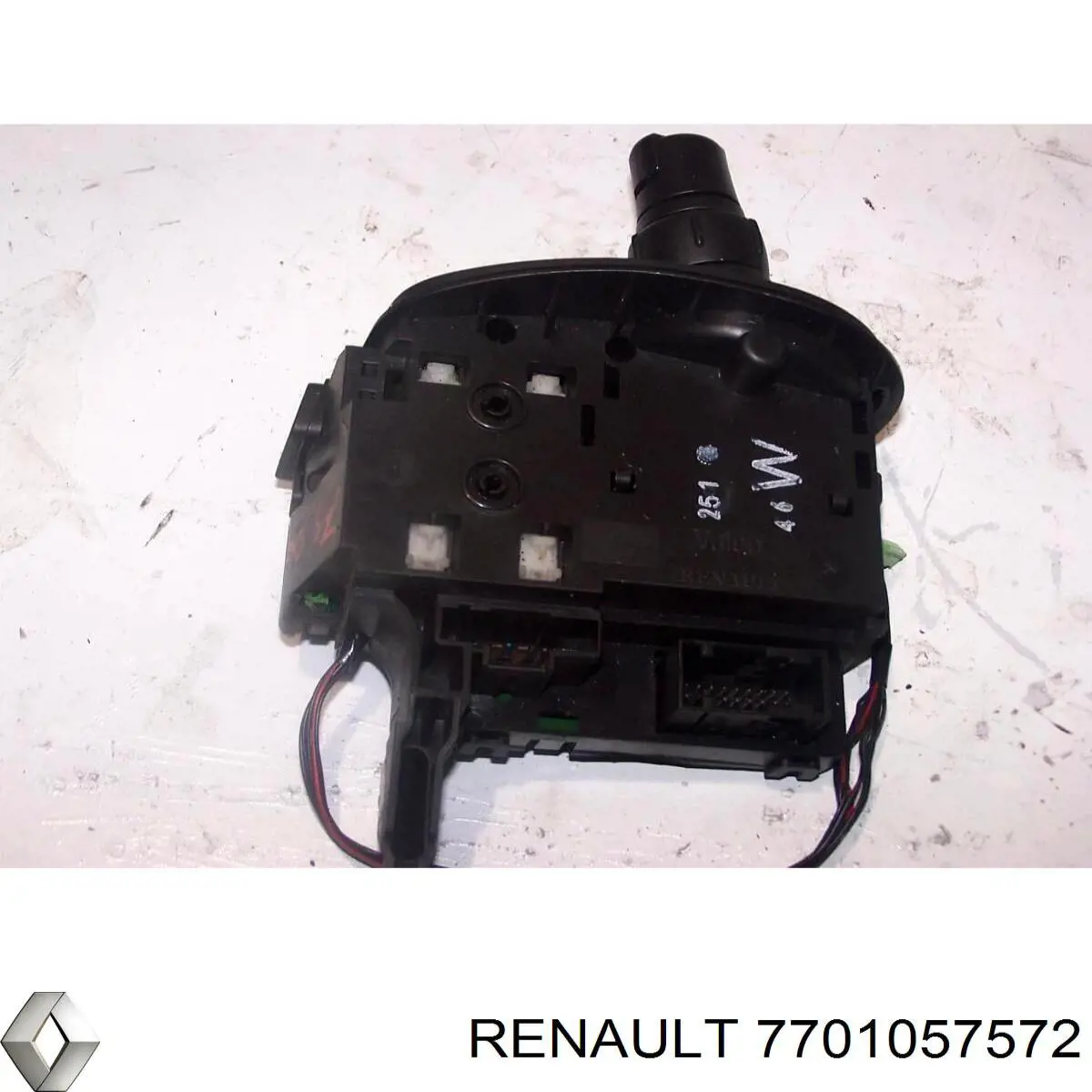 Подрулевой правый переключатель  Renault (RVI) 7701065912