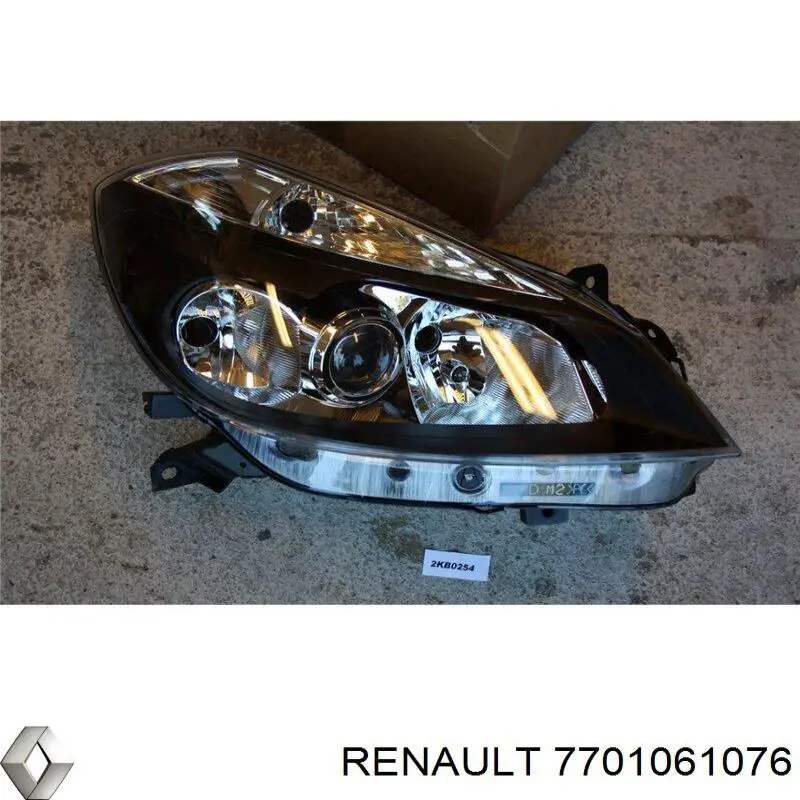 Правая блок фара Renault (RVI) 7701061076 цена, от 127.56 USD