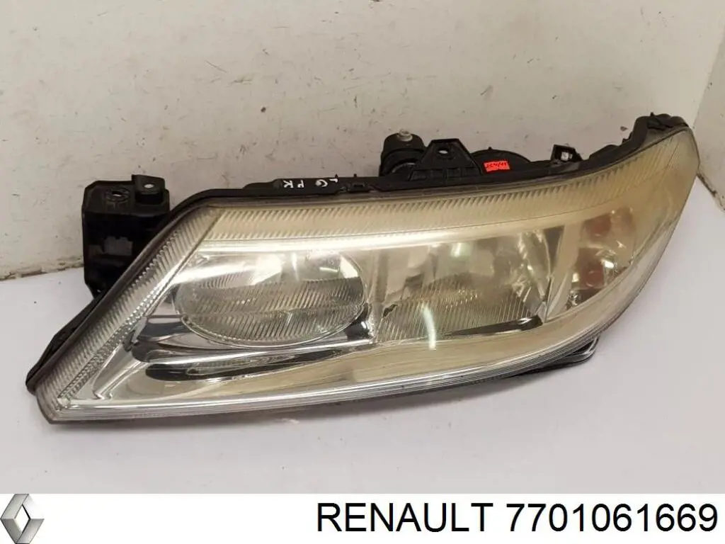 7701061669 Renault (RVI)