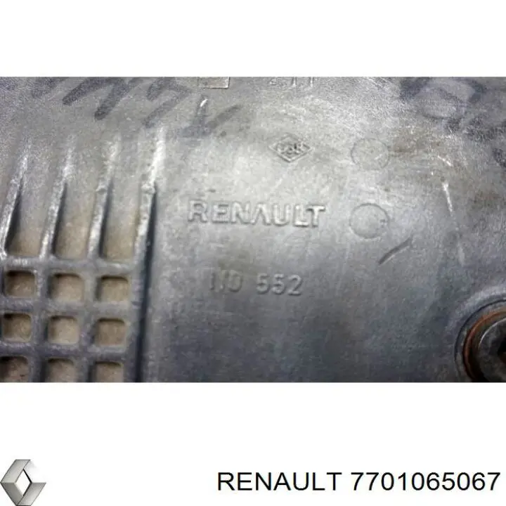 Поддон масляный картера двигателя, нижняя часть 7701065067 Renault (RVI)