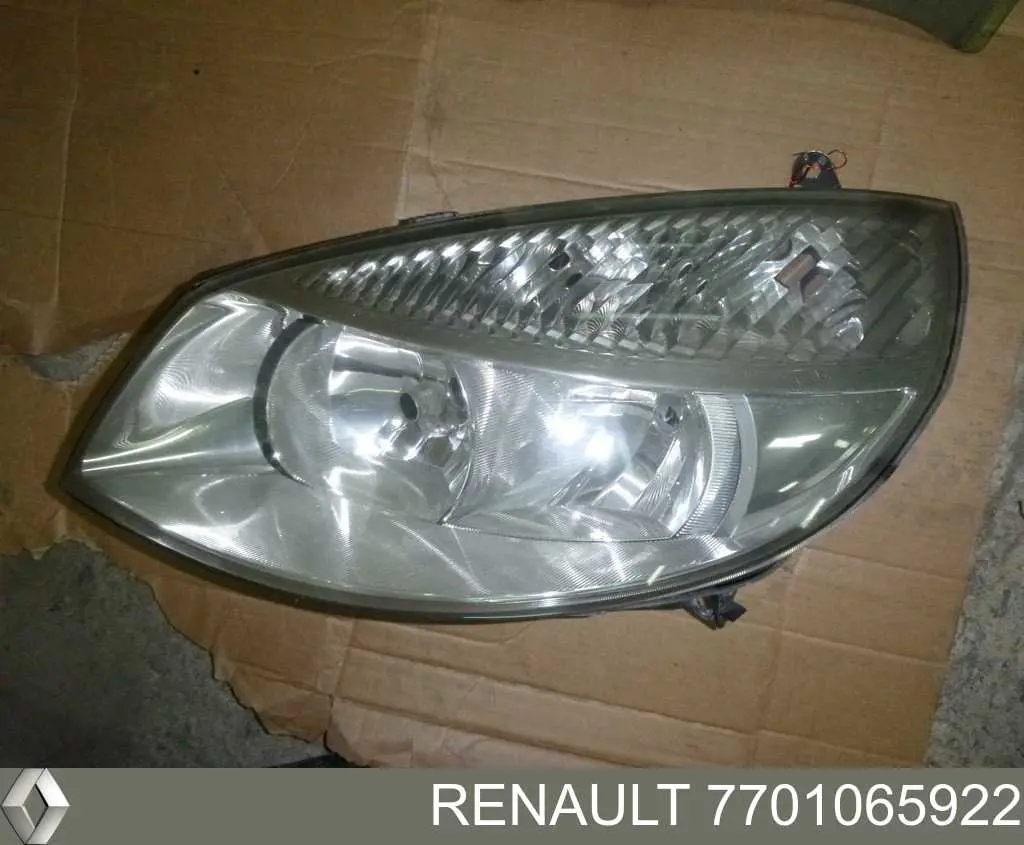 7701065922 Renault (RVI) Фара