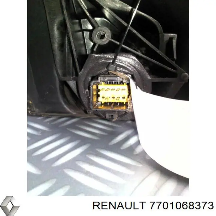 Зеркало заднего вида, левое Renault (RVI) 7701068373 цена, от 33.39 USD