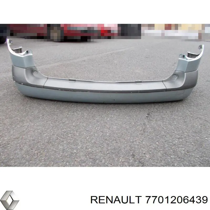 Parachoques trasero 7701206439 Renault (RVI)